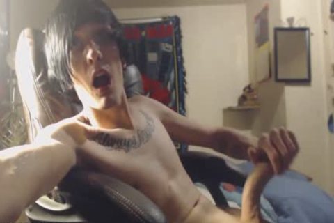 Hung twink wanking