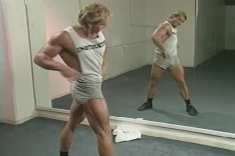 Francois Papillon in Weekend Workout (1987) scene 1