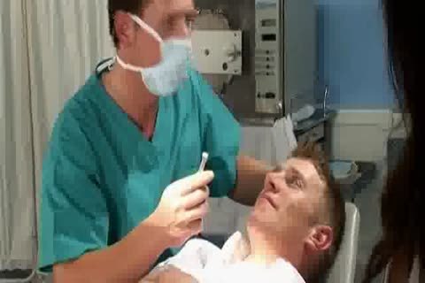 Tthis man Dentist