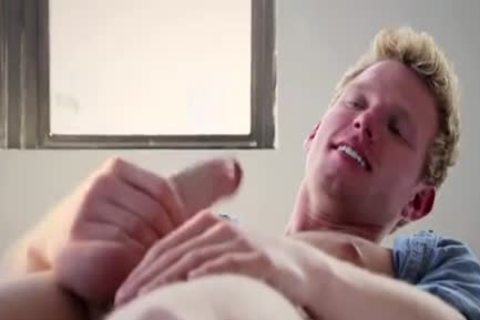 Tattooed blond Hayden Lourd digs nailing