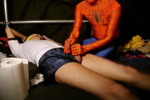 dudeent boy With wonderful Nike Sneaker enjoyguyst