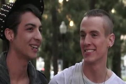 Wthis chabn couple Put It On livecam