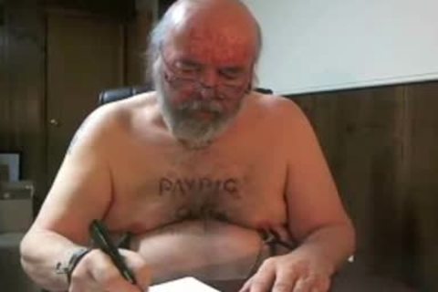 MissKC's villein Newburgh_pig_rm  ( Pka Piggy Raymond Morelli ) Is Piggified Per The Instruction Of Lady Galore