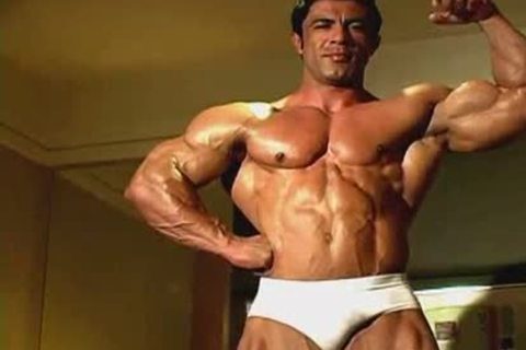 Muscle Worship Serafim