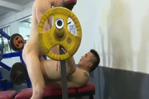 Japanese teen Goes To Jym