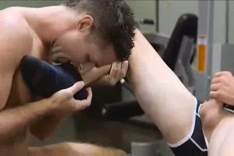 Frat Bros Make It Work