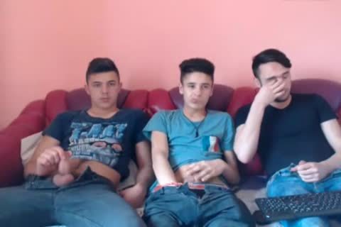 (No2) Romanian straight boyz Go homosexual On web camera
