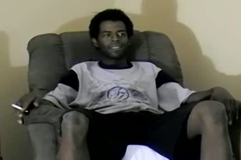 Hung black dude Jay Pumps A Load Of cum Out Of His biggest 10-Pounder