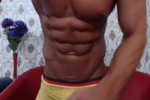 Muscle guy On webcam