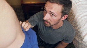 Str8chaser.com: Inked Landon Stevens handjob in public