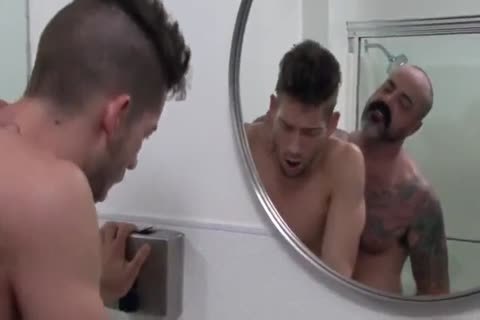 Hairy jock finds pleasure in raw fucking