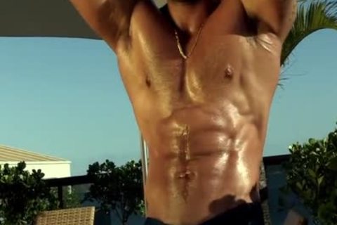 Bodybuilder Gil Baiano Solo