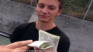 Czech Hunter: Doggy fucks in park