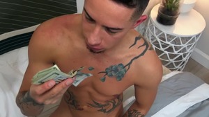Str8Chaser: Thick Vincent Oreilly sucking cock