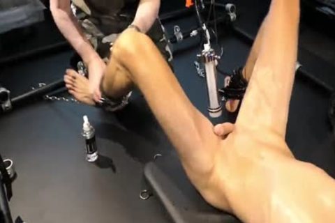 BUNDLADS-MILKING A SENSITIVE SUB