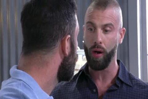 Married couple bare Flip Flop With Baker