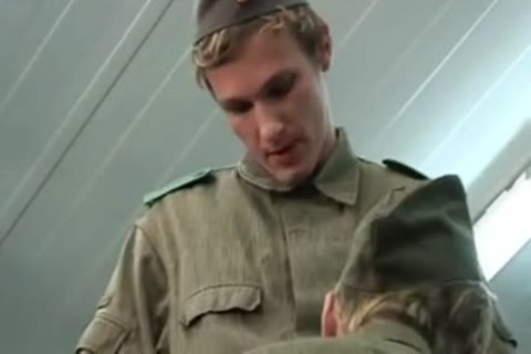 bunch fellatio Whit Carrot unprotected Sex Eat sperm In The Army S Kitchen
