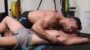 HotHouse - Matt Lockwood & Arad Winwin bareback rimming