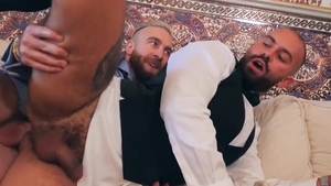 large Tipper - Bruno Max + Manuel Scalco