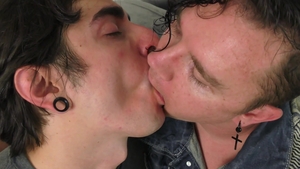 ManPuppy.com: Gay Leo Blue sensual kissing