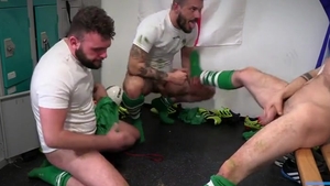 Machos Calientes En El Vestuario 2