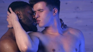 Men: Maverick's Mouthful of Braxton's Top