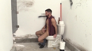 Bromo: Athlete Jock Fucks Brown-haired Bear