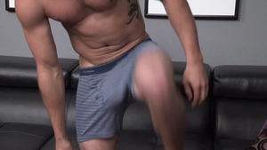 Solo: Big Island Boy's 10.5-Inch Showdown