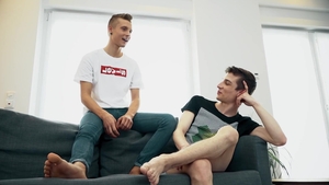 Nervous Barebacker Gets Ripped Open