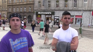 Czech Hunter: Bribing straight men for double the fun