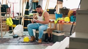 Men: Lunch Break turns to Drilling at the Site