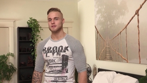 maskurbate: Up Close and Personal with Jayden