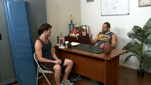 Men: Bubble Butt Daddy Teaches Twink the Art of Sex